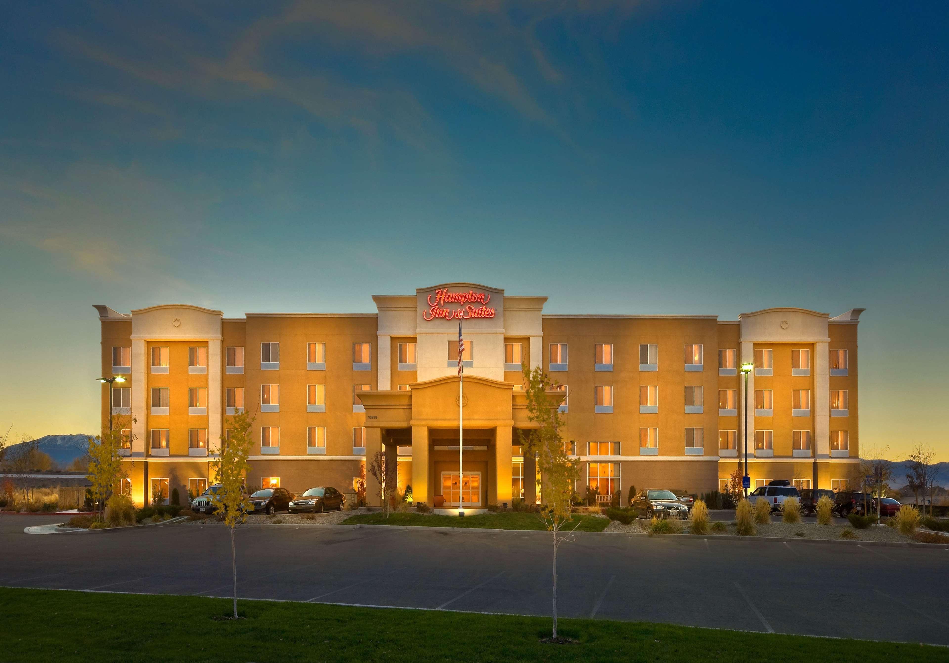Hampton Inn & Suites Reno Exteriör bild
